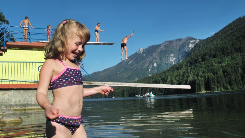 Bathing fun at Lake Lunz, © weinfranz.at