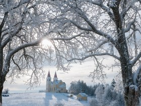 Wallfahrtskirche Maria Schnee, © Wiener Alpen, Foto: Walter Strobl