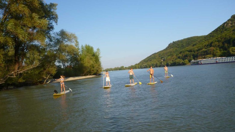 Kanufahrer unter Führung von Gregor Wimmer, © Kanu Wachau Gregor Wimmer