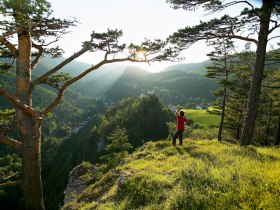 Ausblick von Breitenstein, © © Wiener Alpen in NÖ Tourismus GmbH, Foto: Franz Zwickl