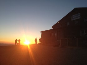 Sonnenuntergang bei der Fischerhütte, © Wiener Alpen in Niederösterreich - Schneeberg Hohe Wand