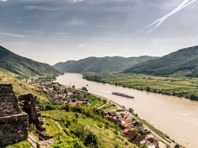 Ausblick von der Ruine Hinterhaus in Spitz, © Robert Herbst