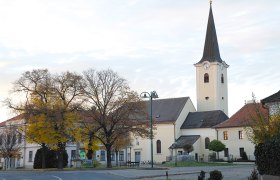 Blick auf die Kirche in Absdorf, © Gemeinde Absdorf