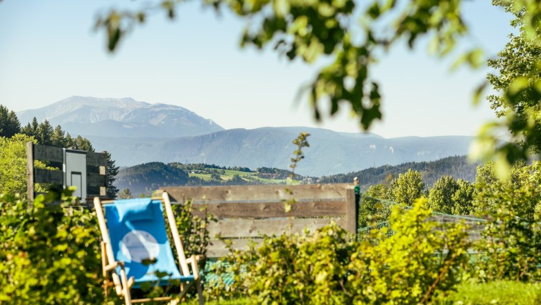 Aussicht vom Garten - Sommerfrische pur, © Wiener Alpen/Martin Fülöp