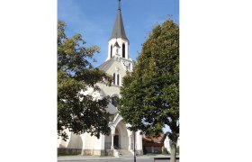 Kirche Dobermannsdorf, © Herbert Nowohradsky