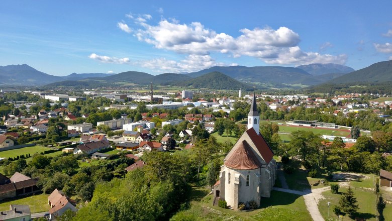 Naturdenkmal Peterwald mit St. Peter und Paul Kirche, © Stadtgemeinde Ternitz