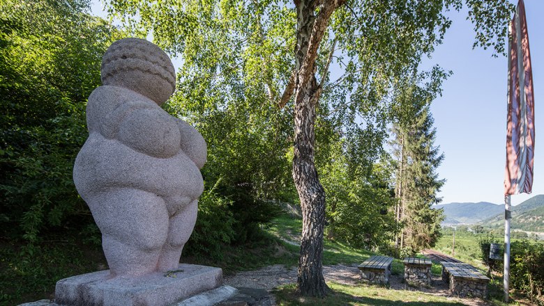 Venus von Willendorf, © Lachlan Blair