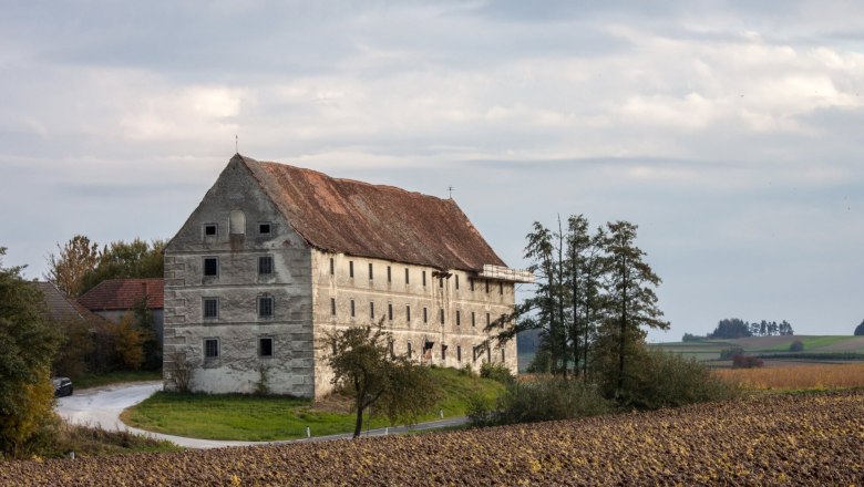 Grain material Formerly, © korngut