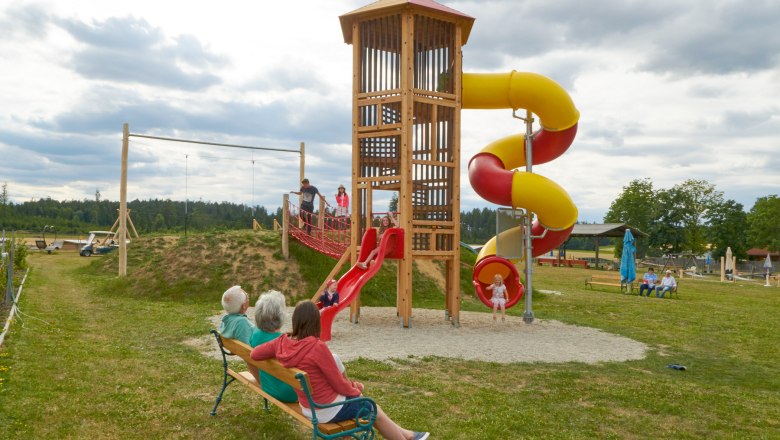 Rutschenturm 6m hoch, © Kinderparadies Wirtshaus zur Minidampfbahn