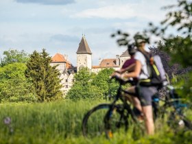 Kurz stehenbleiben und den Burgblick wahrnehmen, © Wiener Alpen in Niederösterreich