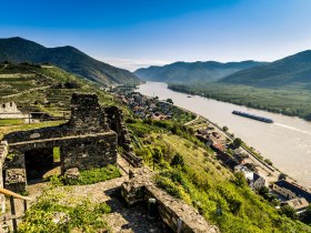 Ausblick von der Ruine Hinterhaus in Spitz, © Robert Herbst