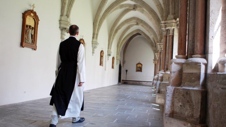 Priest in Lilienfeld Abbey, © weinfranz.at