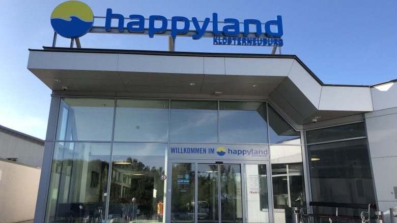 Eislaufplatz im Sport- und Freizeitzentrum Happyland, © Happyland