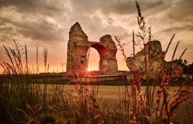 Heidentor Petronell-Carnuntum, © Donau Niederösterreich - Tourismusbüro Carnuntum-Marchfeld