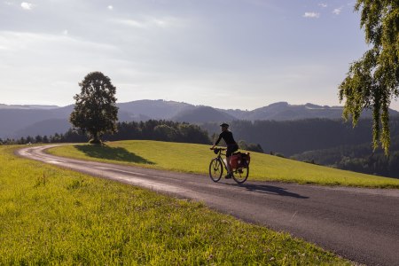 Gravelbiking in the Vienna Alps, © Jiří Dužár