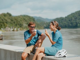 Radtour Donauradweg Blick auf Grein Perg Eis Schörgi, © WGD Donau Oberösterreich Tourismus GmbH