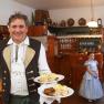 Schweinsbraten mit Waldviertler Erdäpfelknödel und Speckkrautsalat, © Fam. Mayrhofer, Wirtshaus zur Minidampfbahn