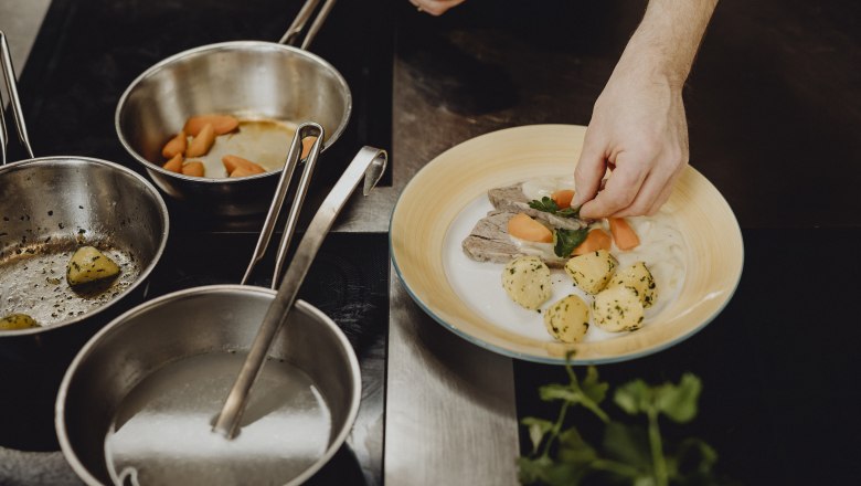 Gekochtes Rindfleisch mit Rahmgemüse, © Niederösterreich Werbung/Sophie Menegaldo