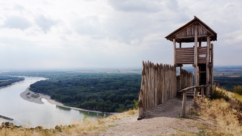 Hörstation Keltenwall, VIA.CARNUNTUM., © Donau Niederösterreich, Steve Haider