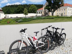 Klöster Kaiser Künstler Tour - Karmel/Jagdschloss Mayerling, © Wienerwald