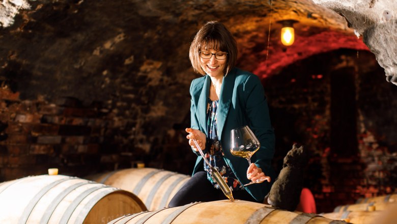 Monika Neustifter bei Weinprobe, © Weingut Neustifter