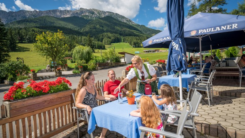 Sunny terrace, © Forellenhof, Franz Zwickl