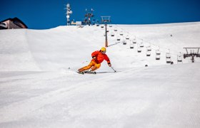 Slicing down the slopes at Gemeindealpe Mitterbach, © Bergbahnen Mitterbach / Lindmoser