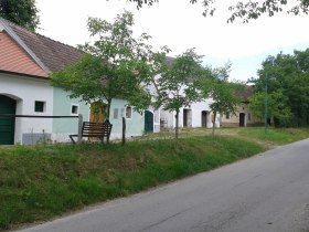 Kellergasse in Königsbrunn, © Donau Niederösterreich - Kamptal-Wagram-Tullner Donauraum