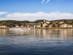 Blick auf Emmersdorf, © © Lachlan Blair