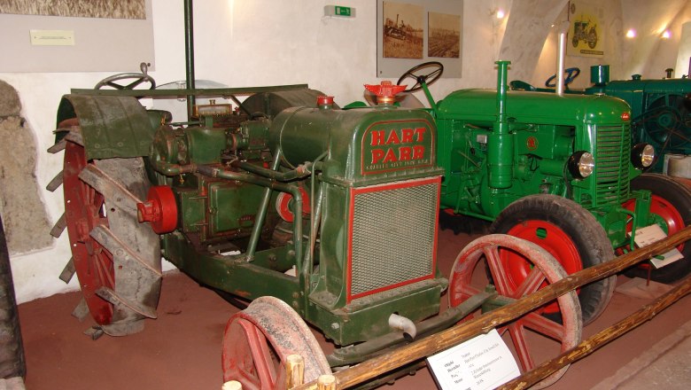 Traktorausstellung im ÖLM, © Österreichisches Landwirtschaftsmuseum