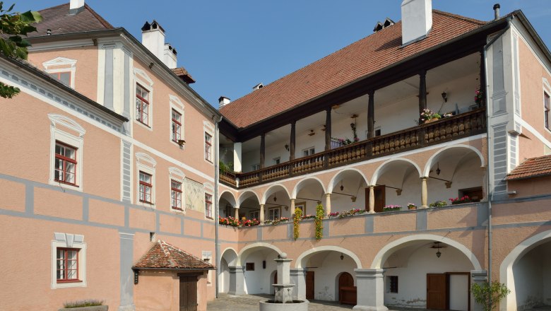 Schloss Rossatz, © MG Rossatz-Arnsdorf_Gregor Semrad