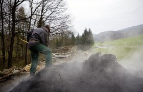 Produktion Wald Köhlerei Hochecker, © Dieter Brasch