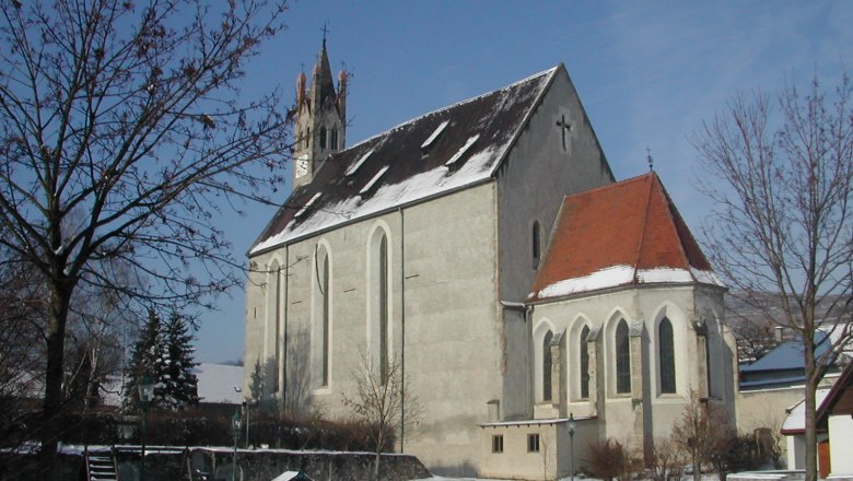 Die ehemalige Klosterkirche gilt als die älteste zweischiffige im gotischen Baustil errichtete Hallenkirche im deutschen Sprachraum, kostbare Renaissance-Orgel(1605. Die Kirche war Jahrhundete lang der Mittelpunkt des Dominikanerinnenkloster Imbach., © Gemeinde Senftenberg