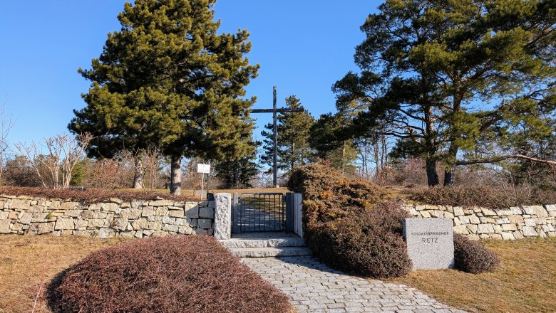 Soldatenfriedhof, © Retzer Land / Daniel Wöhrer