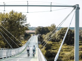 Radbrücke Schloss Hof - Devin, © Donau Niederösterreich Tourismus, Steve Haider