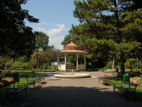 Historische Gartenpracht: der Stadtpark in Wiener Neustadt, © Wolfgang Glock, CC BY 3.0