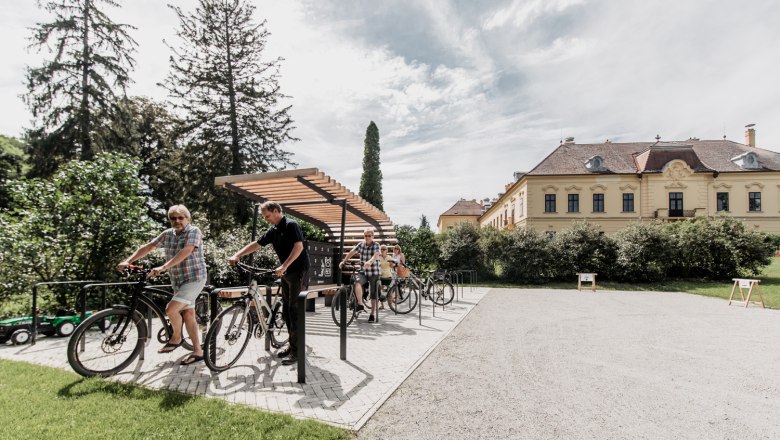 Radrastplatz Schloss Eckartsau, © ÖBF Archiv, Schwarz