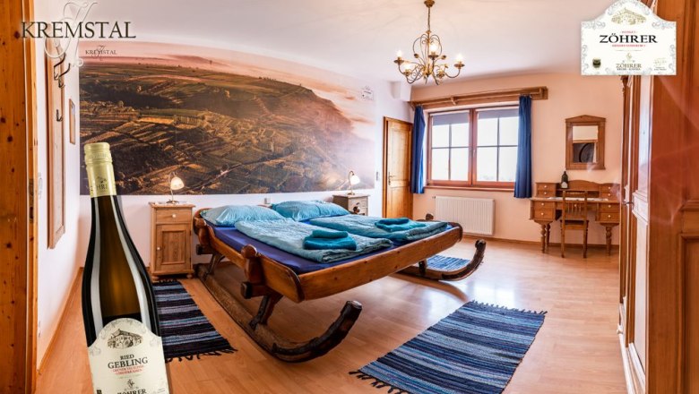 Zimmer Nr. 6 Schlittenbett, © Weingut Zöhrer