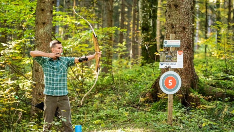 Der Parcours verläuft großteils vor Sonne geschützt im Wald, © Ludwig Fahrnberger