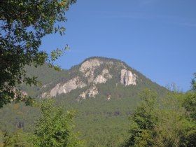 ... mit Blick hinauf zum Geyerstein ( Jubiläumsaussicht)..., © Wiener Alpen in Niederösterreich - Semmering Rax