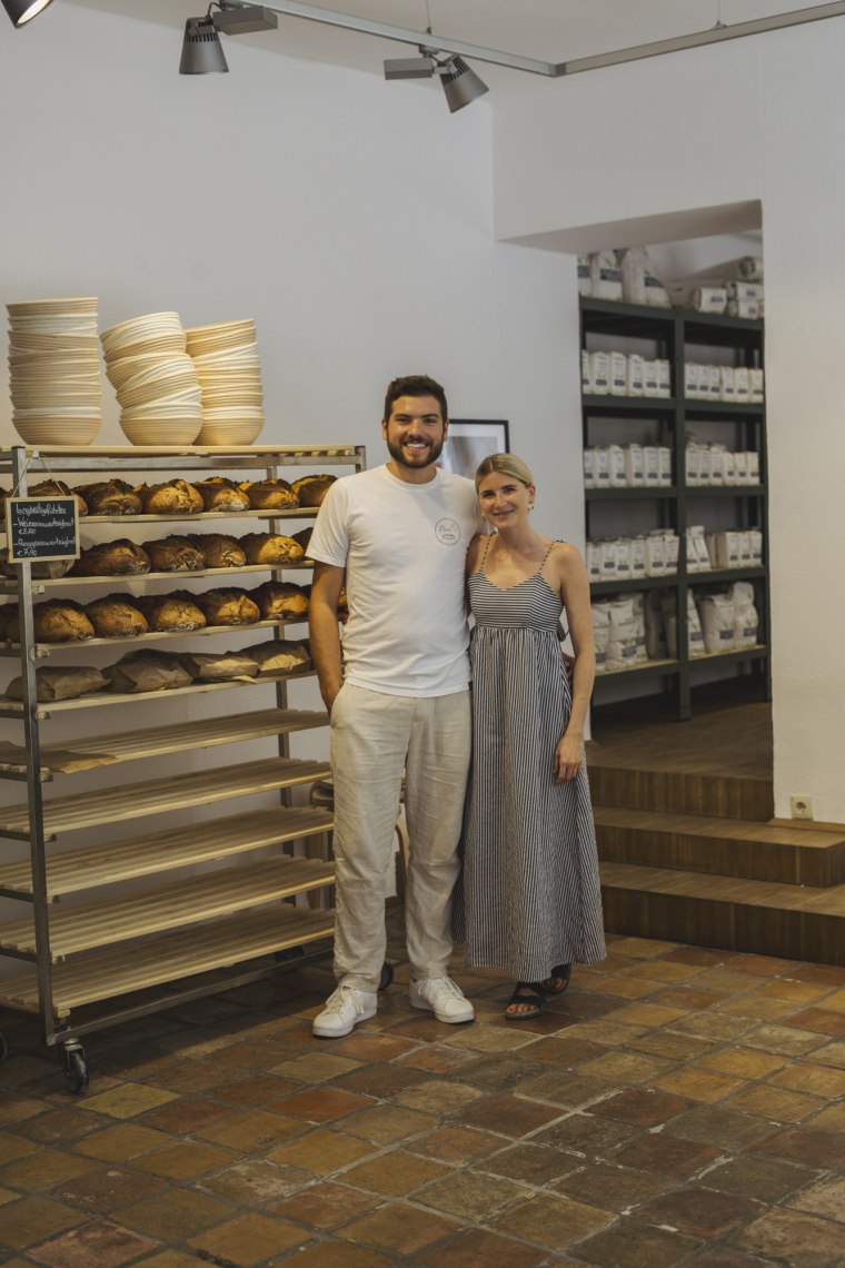 Pauls Bread making: Paul Plattner, Magdalena Schröpfer, © Niederösterreich Werbung/Karin Stoettinger