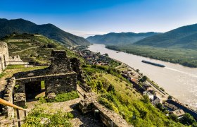 Ausblick von der Ruine Hinterhaus in Spitz, © Robert Herbst