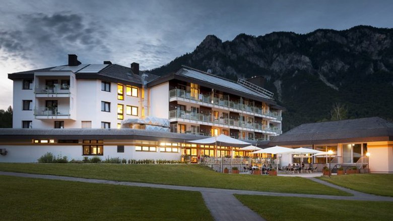 Parkhotel in Abendstimmung, © Parkhotel Hirschwang