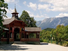 Pavillon beim Gemeindeamt in Payerbach, © ©Gemeinde Payerbach, Foto: Franz Zwickl