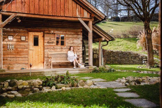 After the sauna enjoy the cool fresh air in the RelaxResort Kothmühle, © Johanna Meinschad