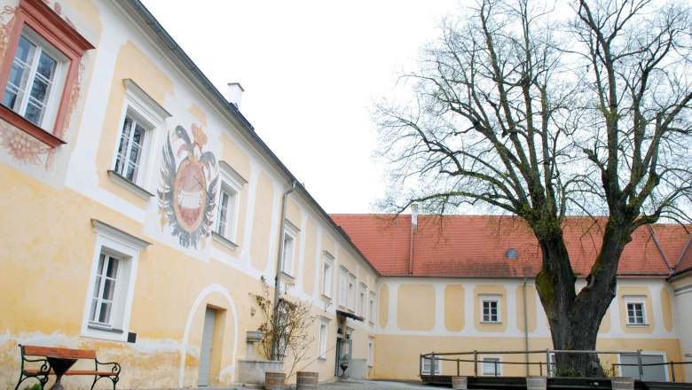 Außenansicht Raum für Kunst im Lindenhof, © Angelika Starkl